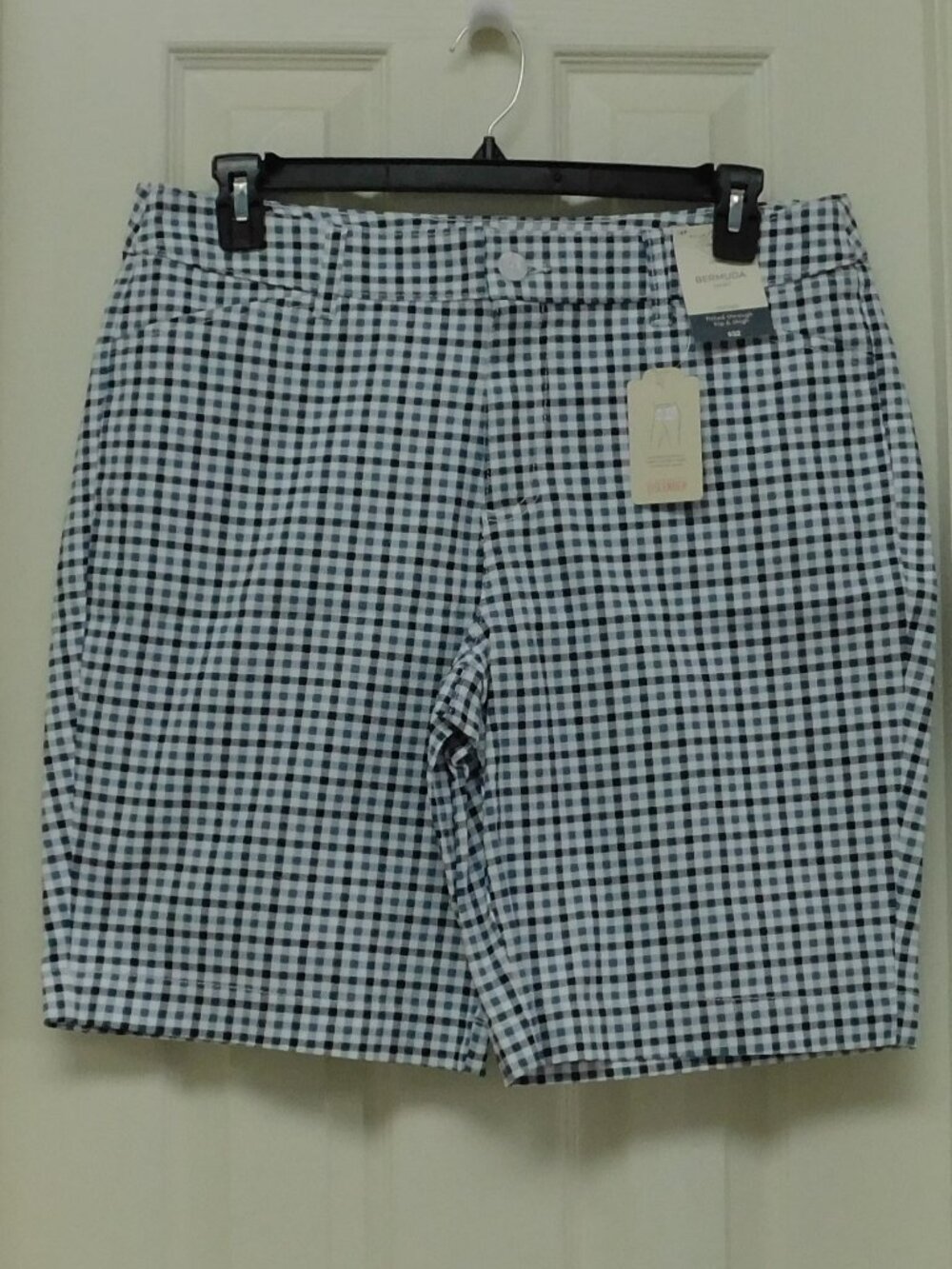 ST. JOHN’S BAY Secretly Slender Womens Mid Rise Bermuda Shorts Blue Plaid 14P